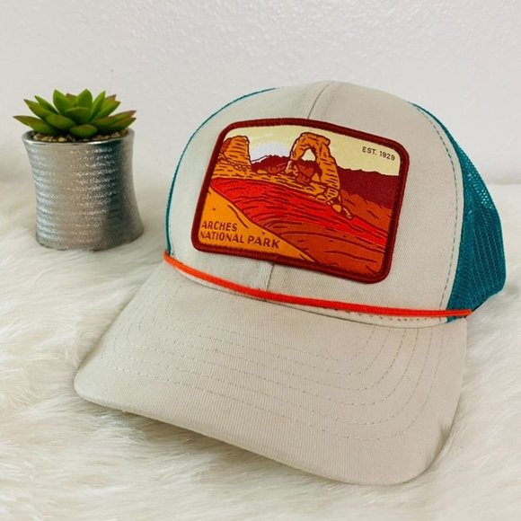 REI Accessories - Sendero | Arches National Park Hiking Hat